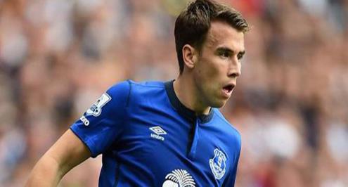 كولمان يجدد عقده مع إيفرتون حتى 2022